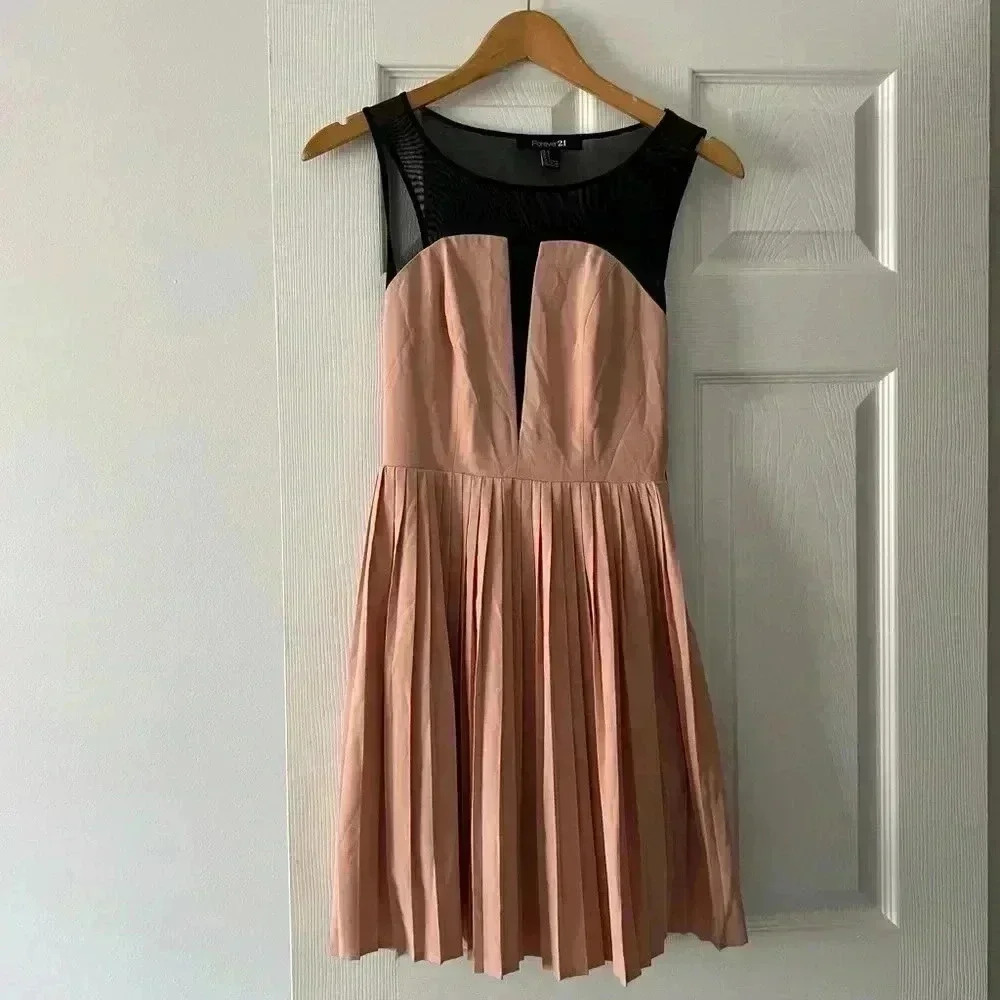 Pink Dress with mesh back - Picture 1 of 6